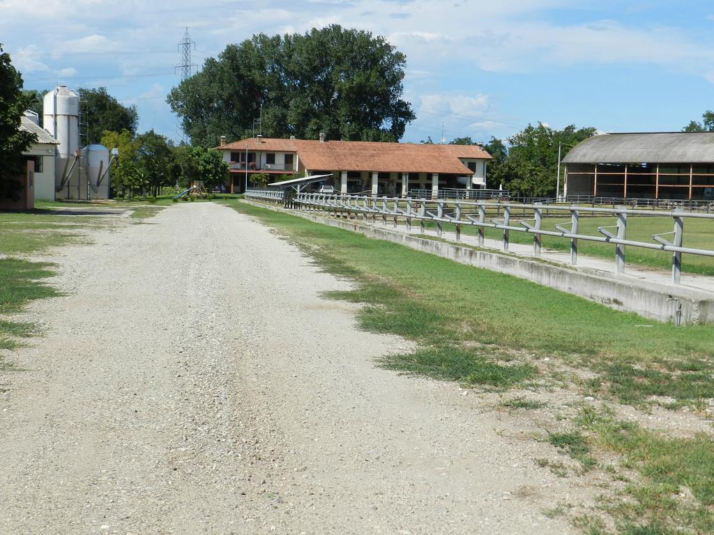 Hotel Agriturismo Zio Michele Isola Della Scala Exterior foto