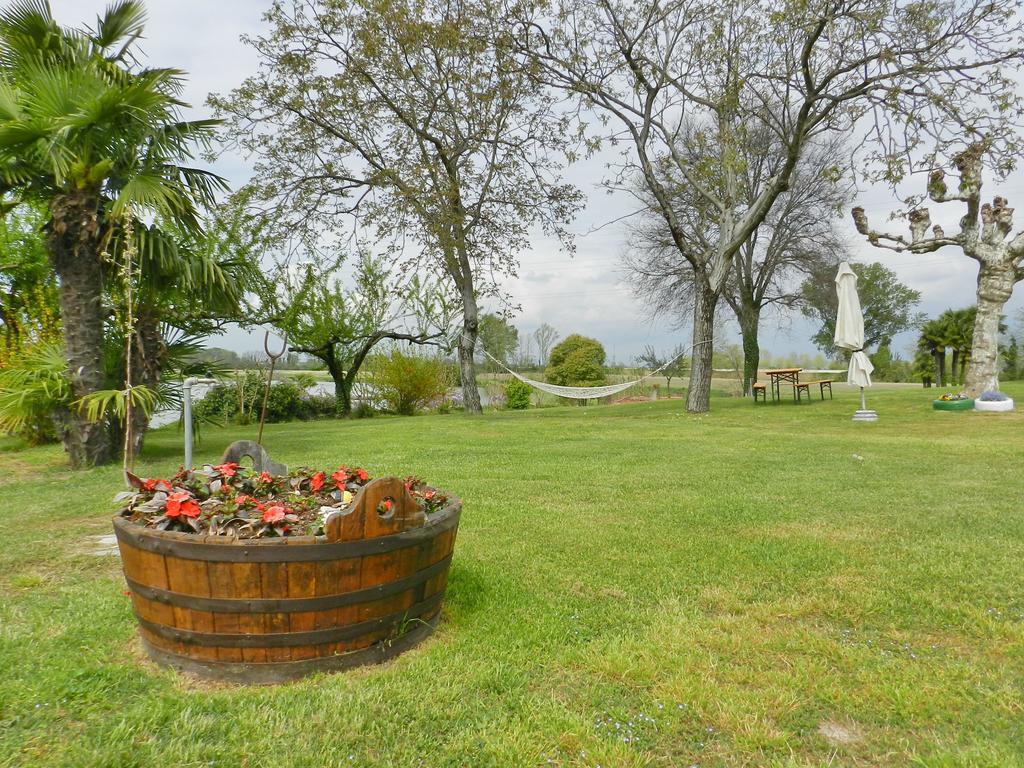 Hotel Agriturismo Zio Michele Isola Della Scala Exterior foto